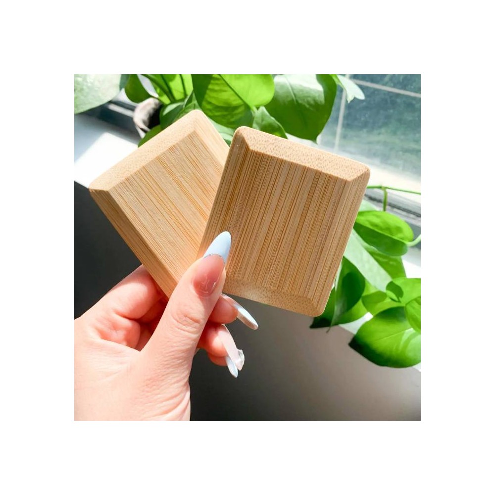 Racloir en bambou naturel – Durable & polyvalent